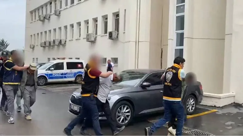 Ankara'da kurban pazarında görevli polislere saldıran 12 kişi gözaltına alındı