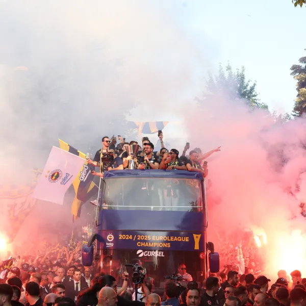 Fenerbahçe Beko'dan Euroleague Zaferi! İşte O Muhteşem Kutlama