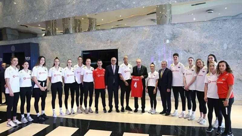 Başkan Erdoğan, A Milli Kadın Voleybol Takımı ile bir araya geldi