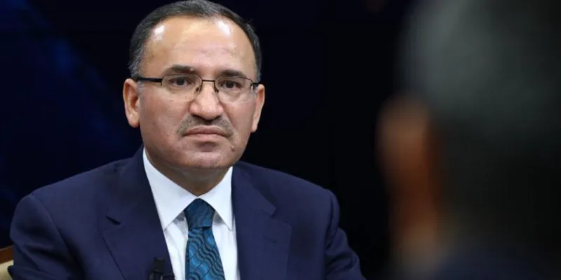 Bekir Bozdağ TBMM'de görevine devam edecek