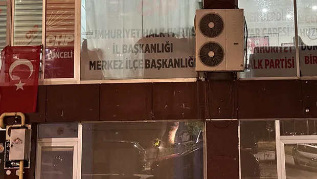 CHP Tunceli il Başkanlığı'nda kriz: Kendilerini binaya kilitlediler