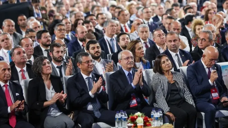 CHP’de trol kavgası patlak verdi! 600 kişilik ekibe 46 milyon mu verildi?