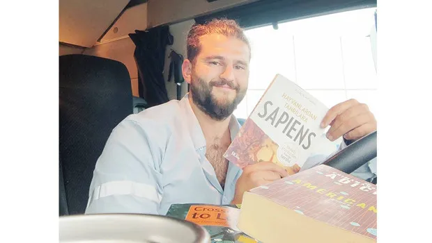 Edebiyatçı TIR şoförü