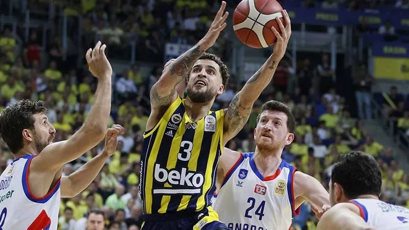 Euroleague'de derbi haftası; Anadolu Efes ve Fenerbahçe karşı karşıya