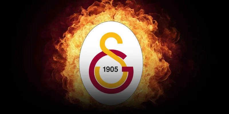 Galatasaray iki ayrılığı birden açıkladı: Takımda oynayacak kimse kalmadı