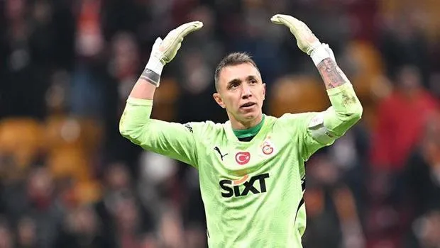 Galatasaray'ın en istikrarlısı kaptan Muslera!
