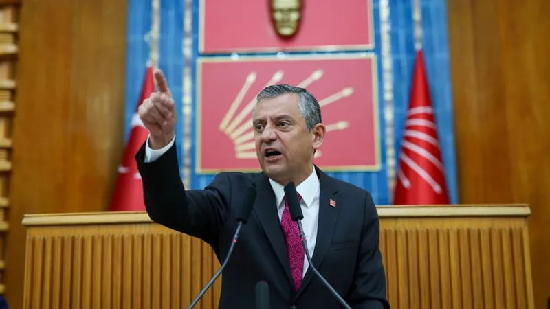 Gaziosmanpaşa Belediyesi'nde Özgür Özel: Belediyenin kasasında bir lira para çıktıysa bugün siyaseti bırakıyorum