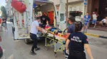 Genç motosikletçi karşıdan karşıya geçen yayaya çarptı!