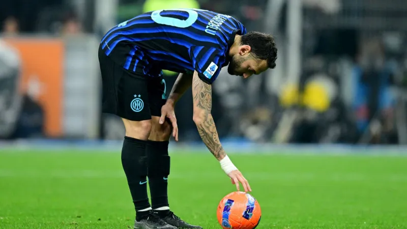 Hakan Çalhanoğlu ile Inter yol ayrımında