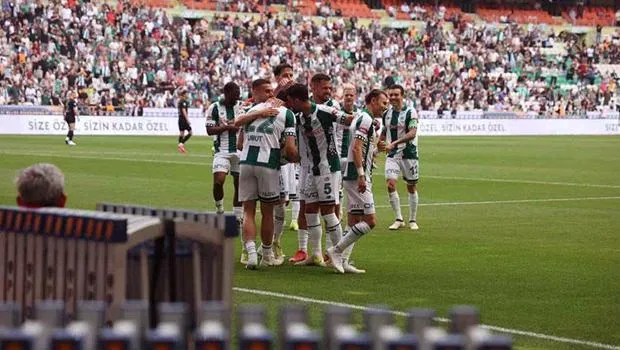 Konyaspor, evindeki seri galibiyet rekorunu kırmak istiyor