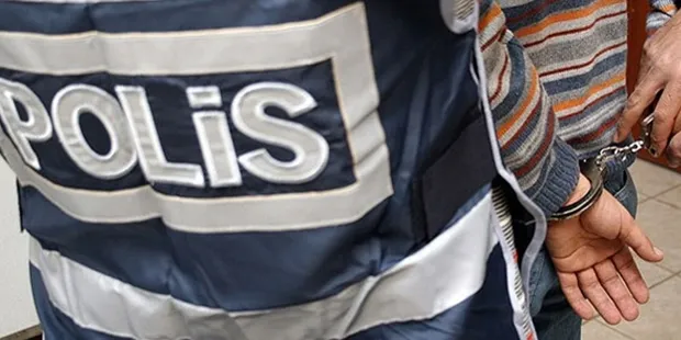 Manisa'da uyuşturucu operasyonunda 2 zanlı tutuklandı