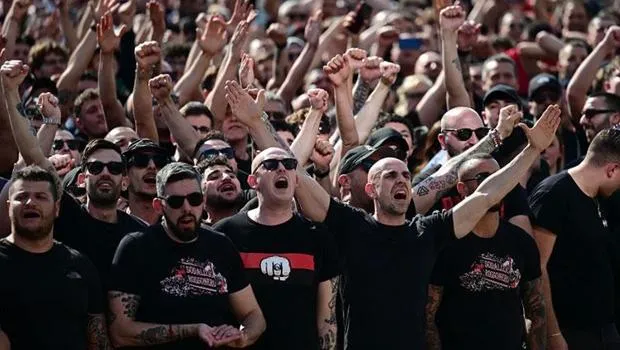Milan taraftarı, yönetimi "istifaya" davet etti!