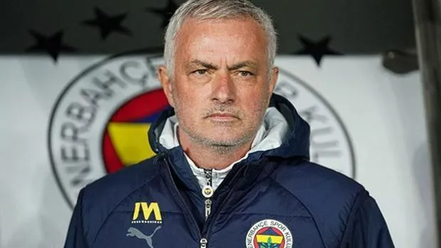 Mourinho kalacak, kulübe güçlenecek!