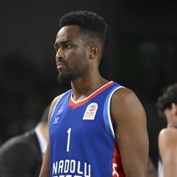 Anadolu Efes'te Beaubois en az 6 hafta yok!