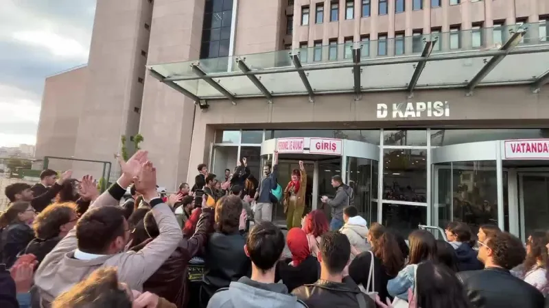 Ankara'da gözaltına alınan 26 öğrenciden 22'si savcılık ifadesinin ardından serbest bırakıldı, 4 öğrenci tutuklandı