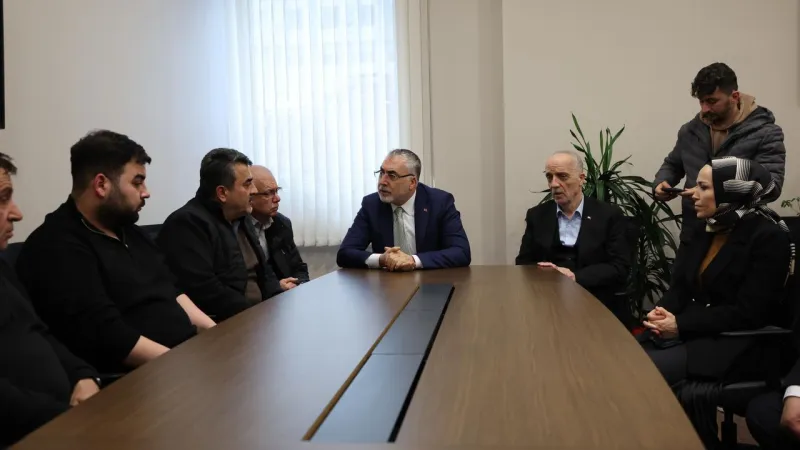 Bakan Işıkhan, Çayırhan maden kazasında yaralanan işçileri hastanede ziyaret etti