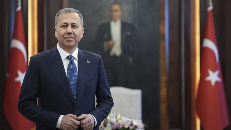 Bakan Yerlikaya: Şu ana kadar 112'yi arayıp 'evimiz, binamız çöktü' gibi yardım talebi henüz gelmedi