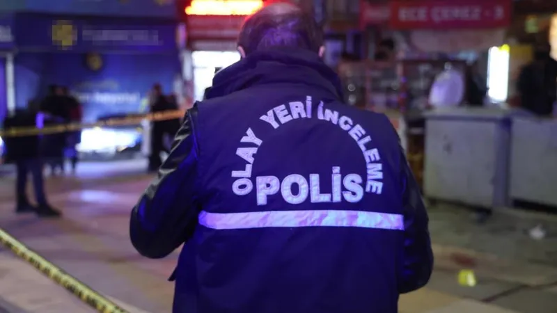Elazığ'da minibüs durağına silahlı saldırı: 1 ölü, 1 yaralı