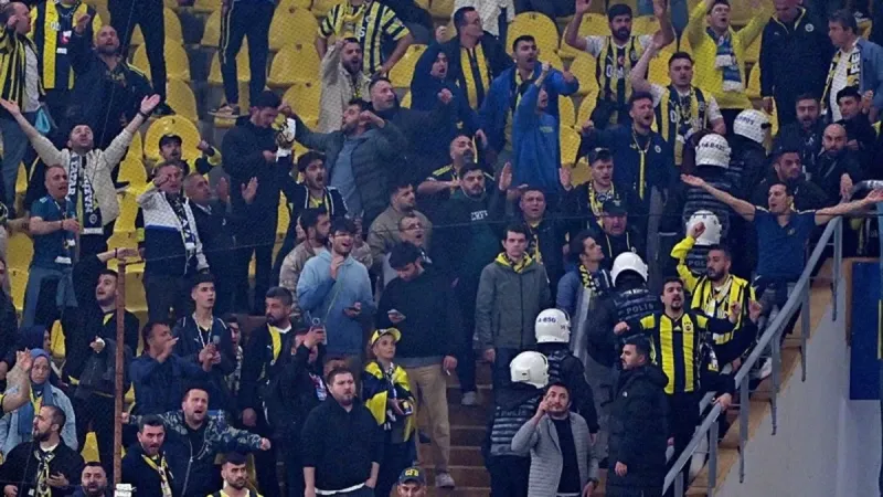 Fenerbahçe'de eski yöneticiden Ali Koç'a istifa çağrısı