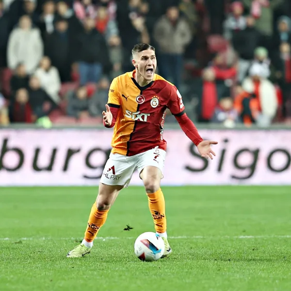 Galatasaray'a Sallai'den kötü haber!