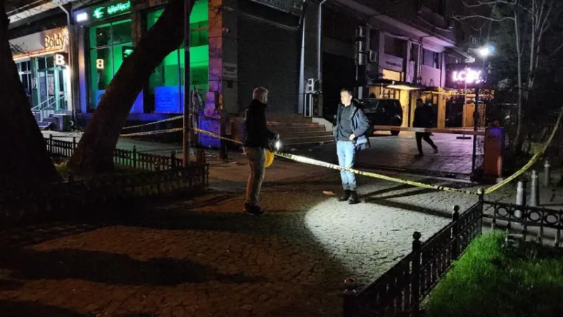 İstanbul'da gece kulübünde silahlar konuştu: Yaralılar var