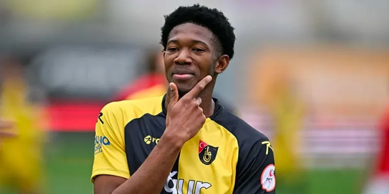 Mali'den İstanbul'a üniversite okumaya geldi: Süper Lig ekibi peşine düştü