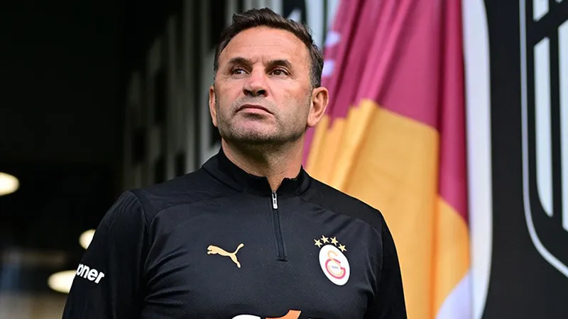 Okan Buruk: Futbol tarihinde olmadığı kadar çok soru işaretlerimizin olduğu bir sezon geçiriyoruz