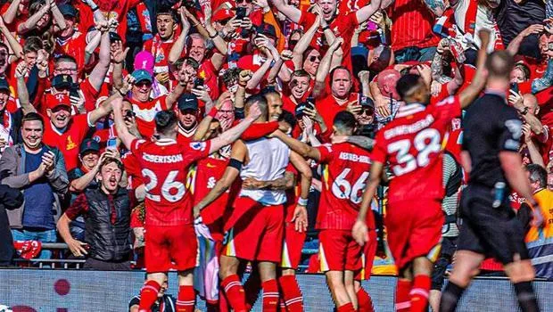 Premier Lig'de şampiyon Liverpool! Salah tarihe geçti