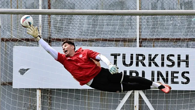 Sivasspor'da Nikolic ameliyat oldu!