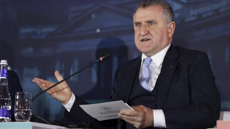 St. Petersburg'daki 7. Etnospor Forumu'nda Bakanlar Paneli yapıldı
