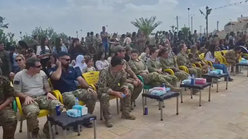 Suriye'de skandal görüntüler! İmralı'nın "Silah bırak" dediği 3 harflilerden ağır silahlı etkinlik: ABD askerleri ve YPG'liler kol kola