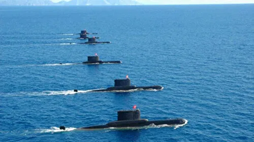 Türkiye'den gövde gösterisi: Deniz Kuvvetleri 12 denizaltıyla 'Çanakkale Boğaz Geçişi' yapacak