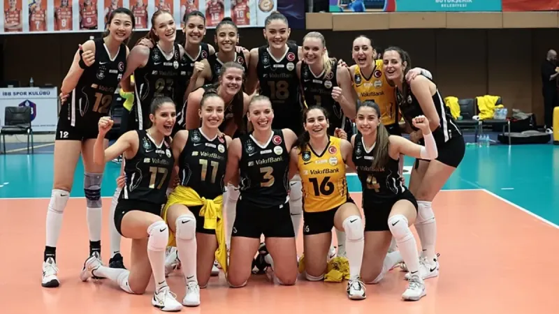 VakıfBank, Sultanlar Ligi'nde finalde!