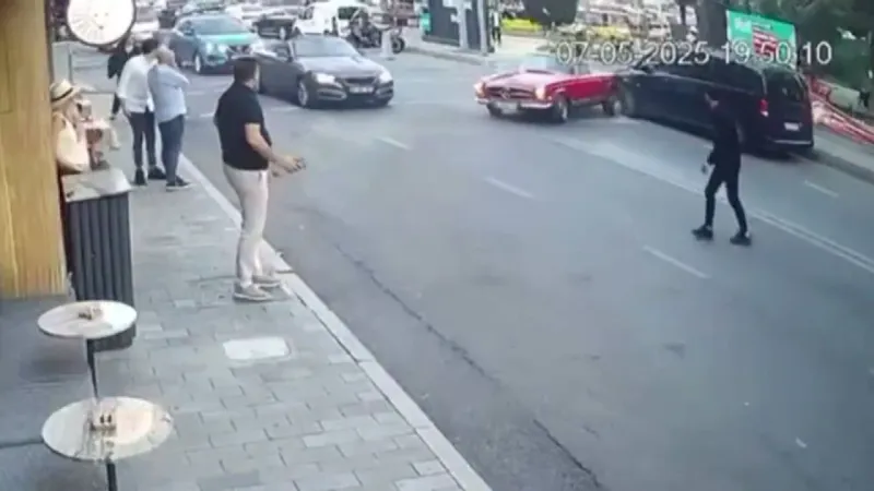 Vale, Teslim Aldığı Lüks Araçla Kaza Yaptı