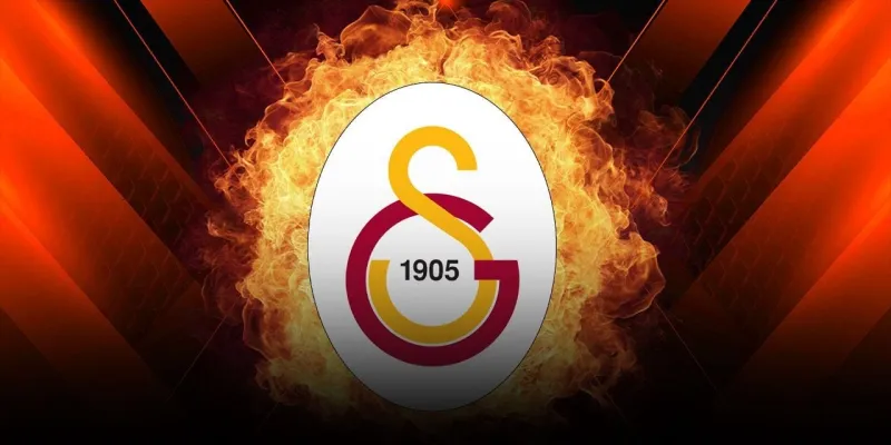Yıldız oyuncu Galatasaray formasını giyip poz verdi