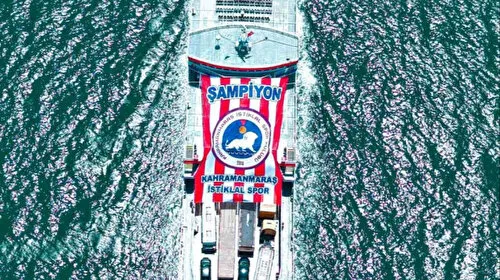 Şampiyonun bayrağı Marmara Denizi’nde dalgalandı