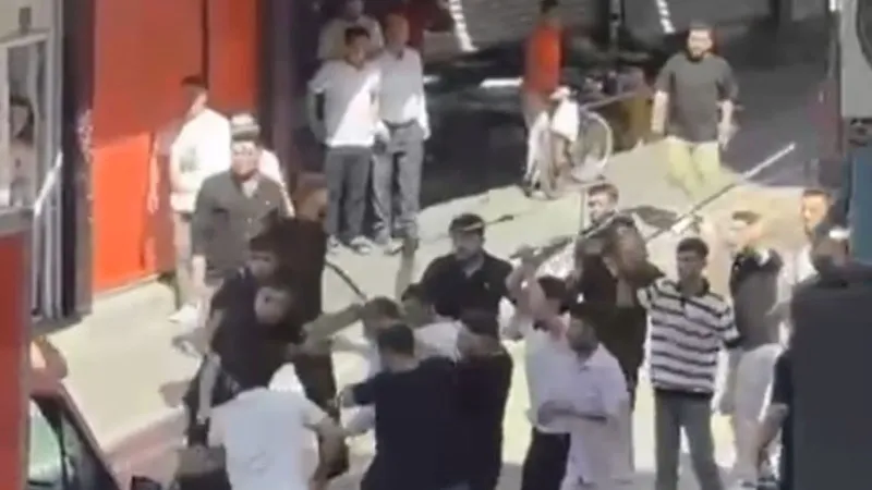Şırnak'ta taşlı sopalı kavgaya polisten müdahale