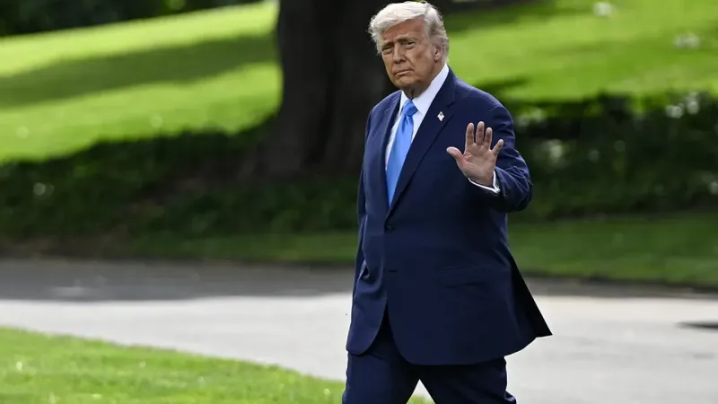 Trump: İran çok geç olmadan masaya oturmalı