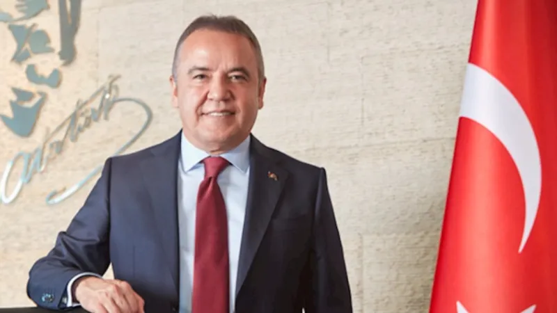 Tutuklanan Antalya Büyükşehir Belediye Başkanı: Başınızı öne eğdirecek hiçbir olayın içinde olmadım