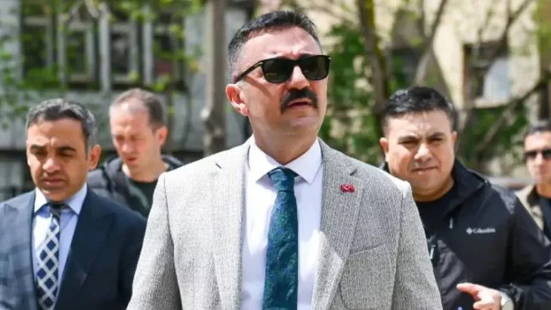 Vali Tekbıyıkoğlu merkeze alınmıştı; İHD Tunceli Şube Başkanı, PKK'lı yöneticileri anma töreninde yaşananları anlattı