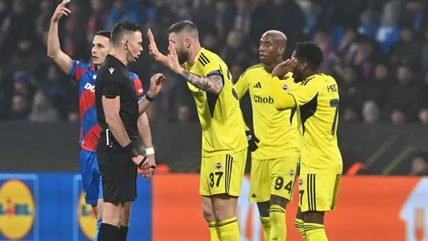 Viktoria Plzen-Fenerbahçe maçının hakeminin ilk vukuatı değilmiş!